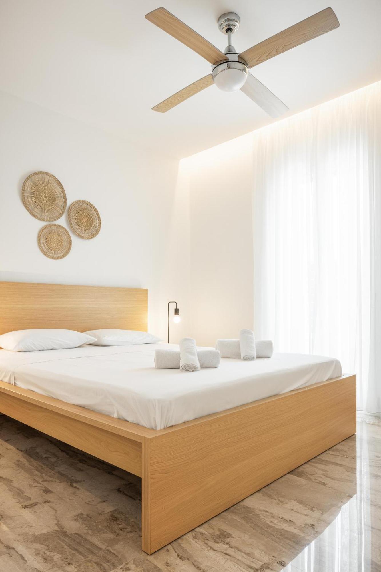 Minimalist Apartment Near The Airport And The City Center Kanálion Exterior photo